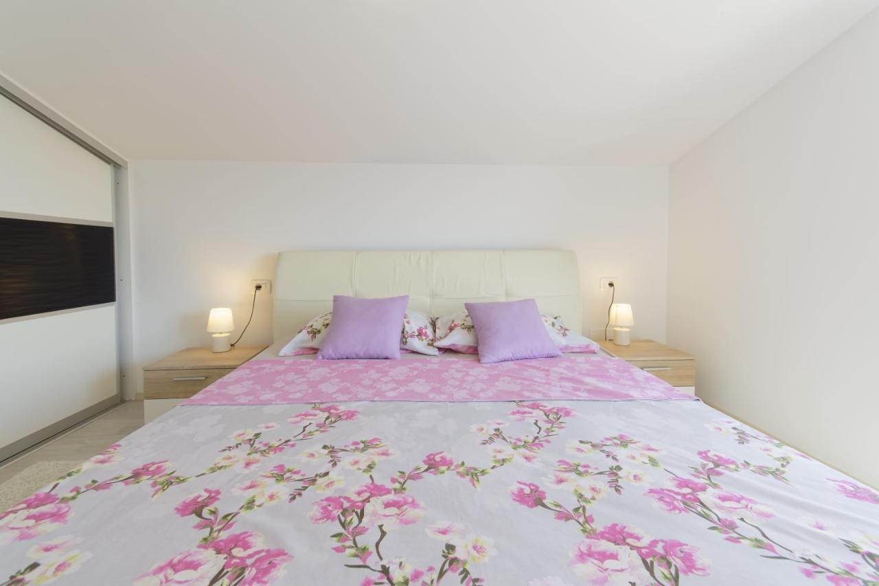 Apartments Goran By Rent Istria Умаг Екстериор снимка