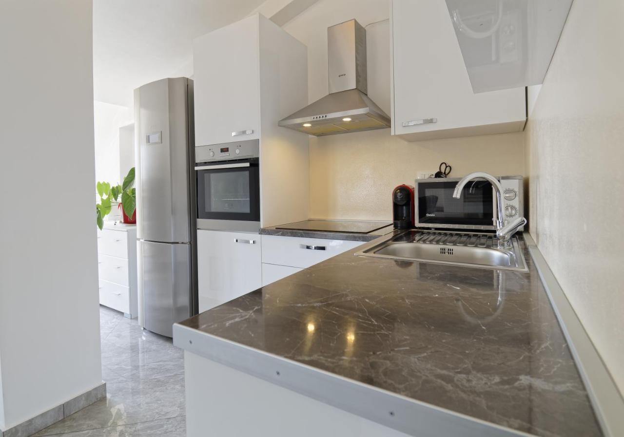 Apartments Goran By Rent Istria Умаг Екстериор снимка