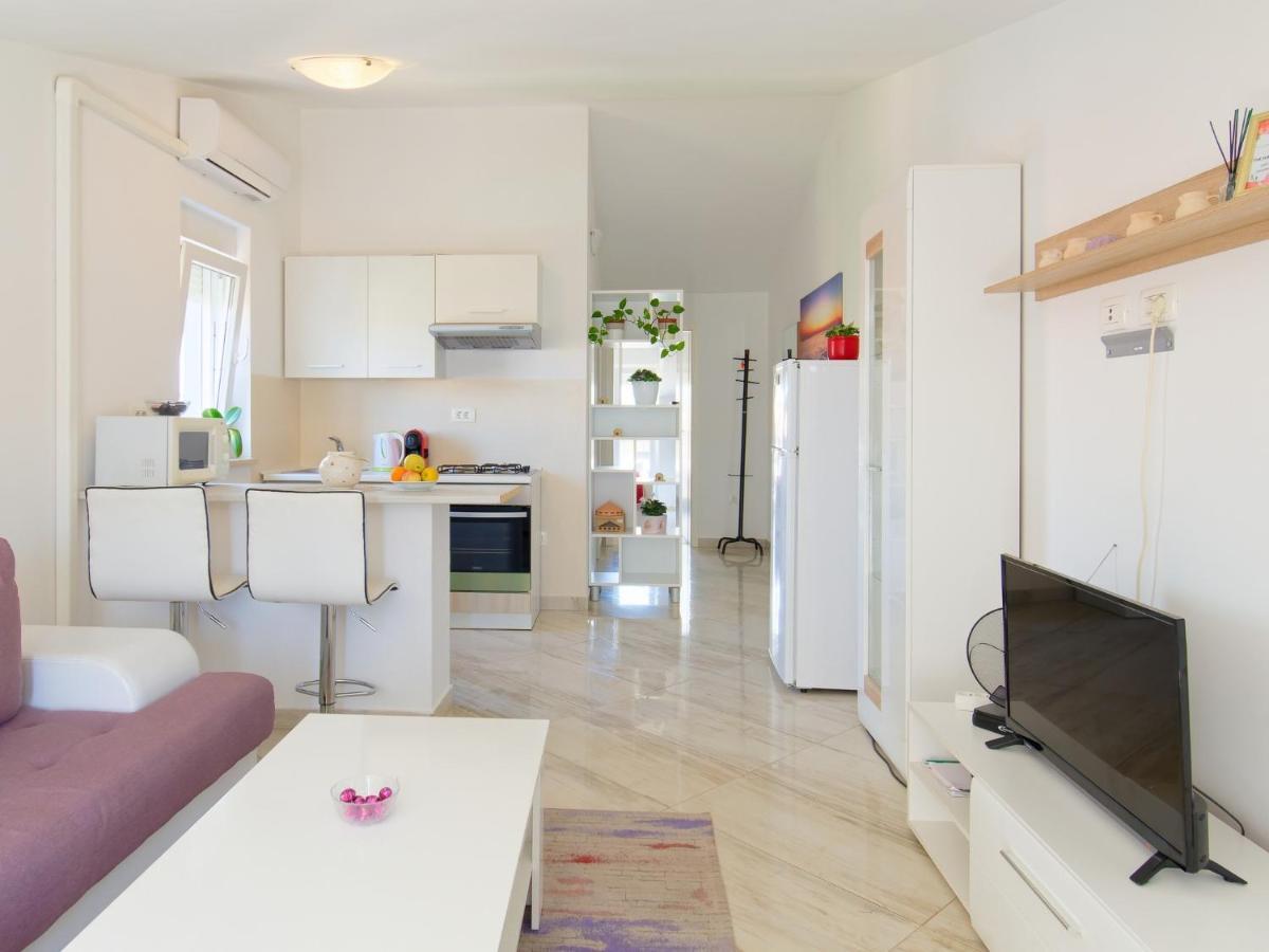 Apartments Goran By Rent Istria Умаг Екстериор снимка