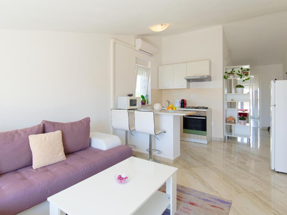Apartments Goran By Rent Istria Умаг Екстериор снимка